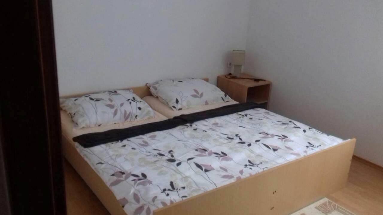 Apartmani Misak فرسي المظهر الخارجي الصورة